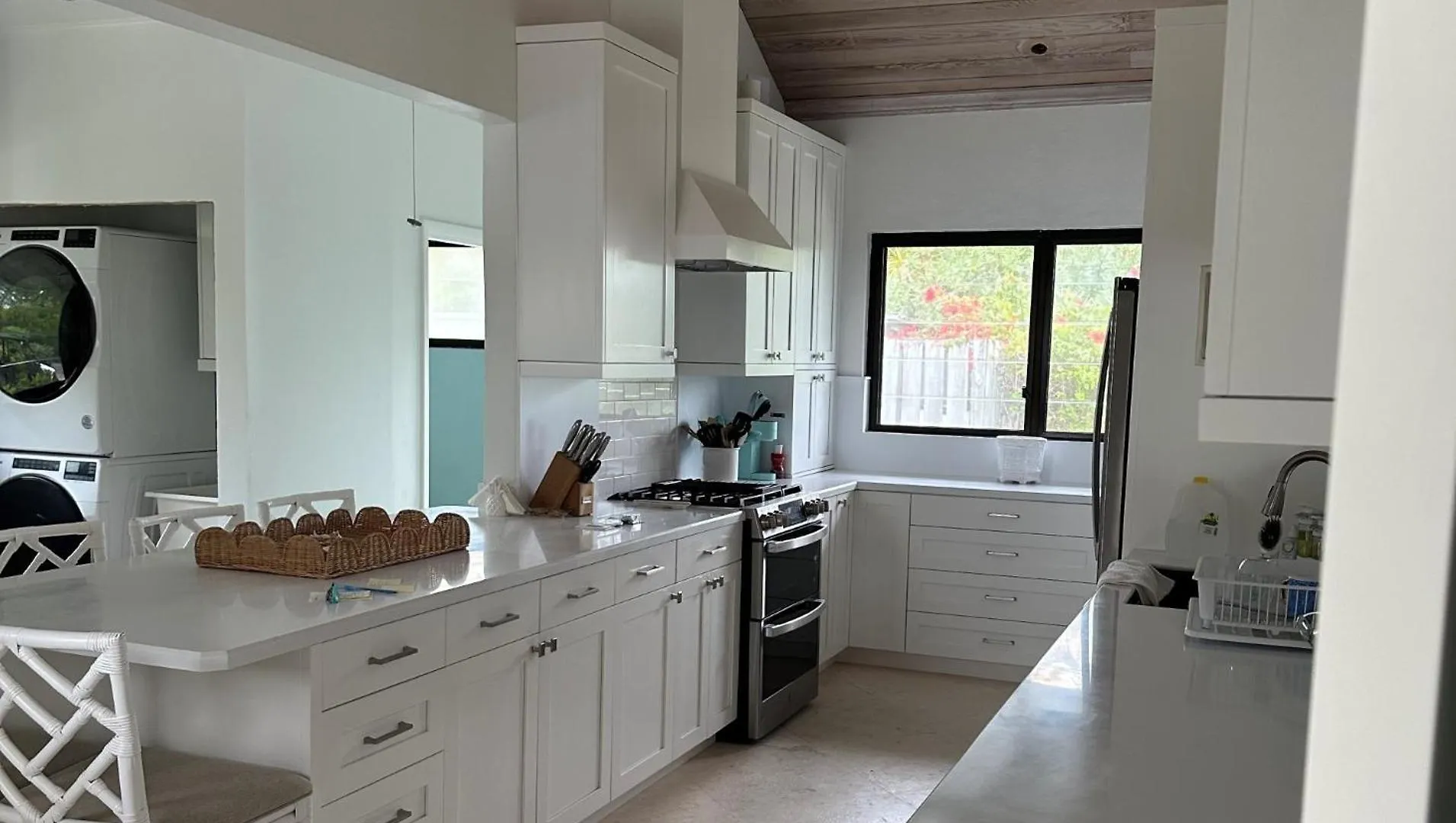 Halcyon House Home Savannah Sound 0*,